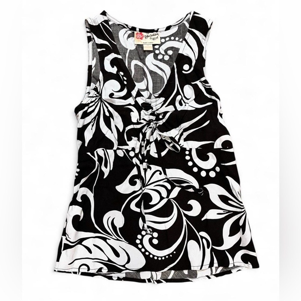 Hilo Hattie Black and Light Blue Floral Sleeveless Blouse Hawaiian Shirt Size XS